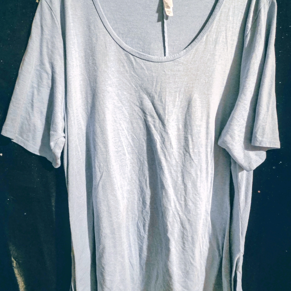 LuLaRoe Soft Gray Short Sleeve Tee